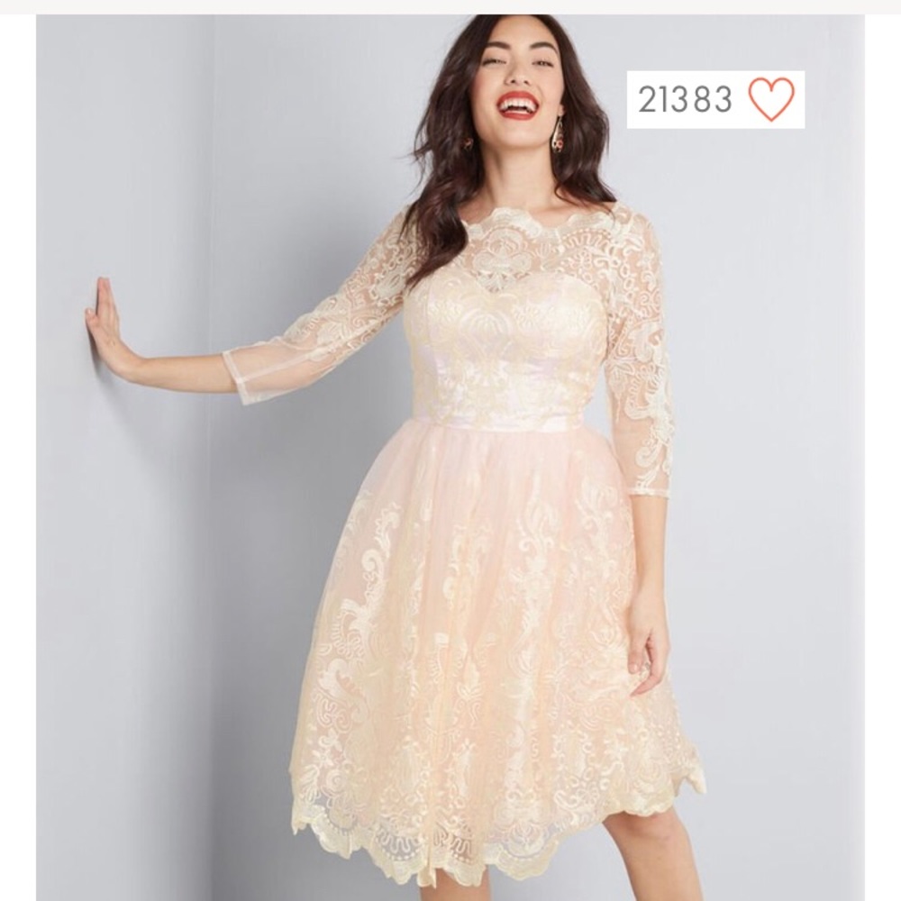 Final price 🍁 ModCloth gilded lace wedding dress